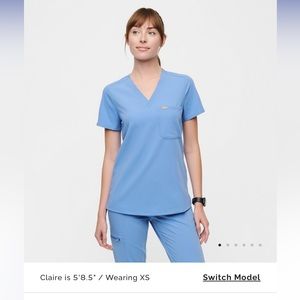 Women’s XS Figs Scrub V Neck Top in Ceil Blue